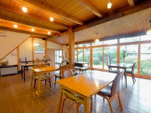 広々した1階は、50名～貸切可