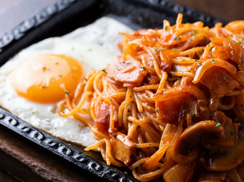 自家製イタリアンソースに細めのパスタを絡ませていただく『イタリアンスパゲティ」