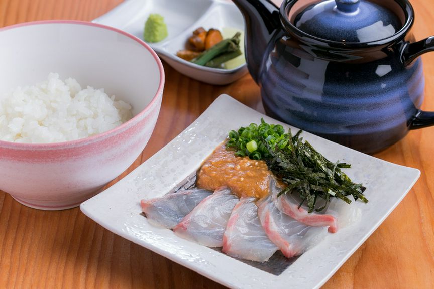 鯛の旨味を存分に味わえる『お茶漬け　鯛』