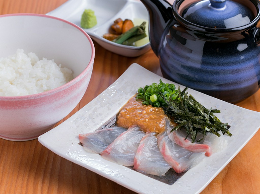 鯛の旨味を存分に味わえる『お茶漬け　鯛』