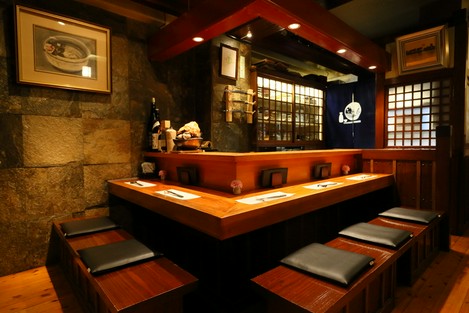 ときにはひとりでゆったりと。料理と酒を楽しむのも一興