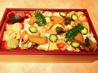 ◎十種の海の幸「具沢山ちらし鮨」 3,000円~