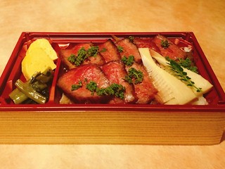 ◎A5ランク仙台牛「炭火焼きステーキ重」 3,300円~