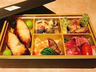 酒の肴の盛り合わせ 2人前5,500円より