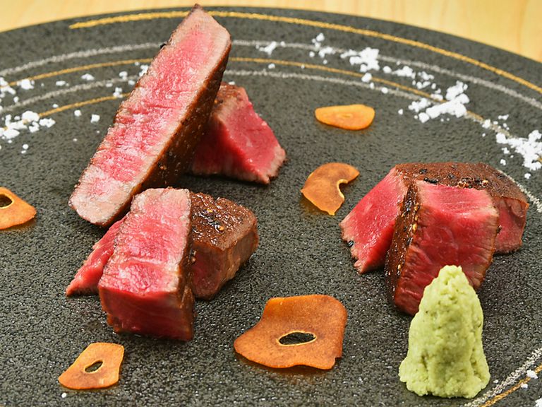 上質なヒレ肉の旨みが、口いっぱいに広がる『黒毛和牛 ヒレステーキ』