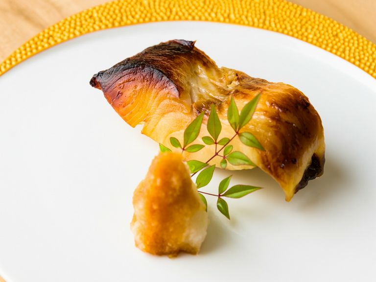 手間を惜しまず、丁寧に焼き上げられた『銀たら西京焼き』