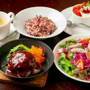 ご家族の集まりや、お誕生日にごゆっくりコースはいかがでしょうか？お気軽にお問合せください。