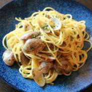 アサリと白ワインを使ったオイルベースのパスタです！