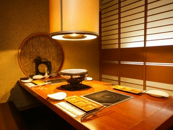 多種多様な個室を完備し、幅広いニーズに応える