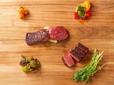 美味しい料理とアニバーサリーのプレゼントで素敵な記念日に