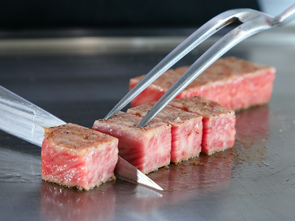 2人の「思い出の1ページ」に華を添える、おしゃれな店