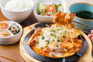韓国の食材を取り入れて、本場の味わいを再現