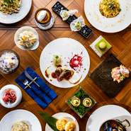 料理の内容、人数、飲み放題など、全てを相談に応じてもらえます。中洲川端駅より徒歩1分という好立地の為、アクセスにも問題なし！　遠方のゲストも気軽に招待出来ます。