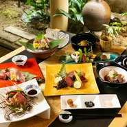 その日そのひとときが素晴らしい一日になるよう、お手伝いさせていただきます。 食事はもちろんのこと、ささやかな想いを込めたお土産や、ご要望に応じた演出や各種サプライズまで、おもてなしいたします。