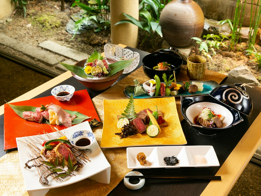 食べごたえ抜群。高級ブランド牛を堪能できる『和牛肉懐石』