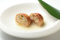 宮古島近海で水揚げされた魚介などを楽しめる全5品のコース。メインは魚料理もしくは肉料理からお選びいただけます。美しい海に囲まれた宮古島の魅力を感じられる料理の数々をご堪能ください。
