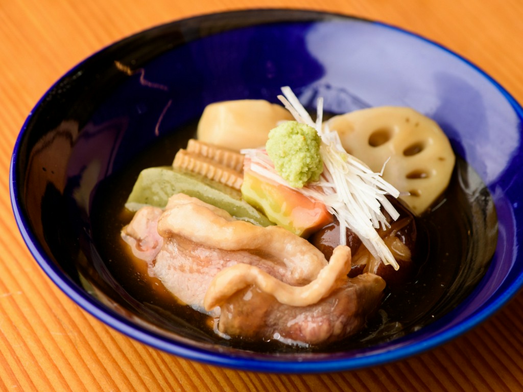 昔ながらの自然栽培にこだわった、岡山農園の「魂のれんこん」