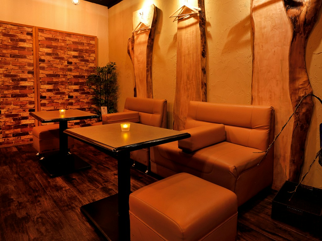 マスター自ら手がけた店内。ぬくもりを感じられる憩いの空間