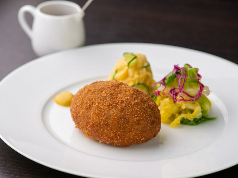 肉はもちろん、パン粉や揚げ油にもこだわった『メンチカツ』