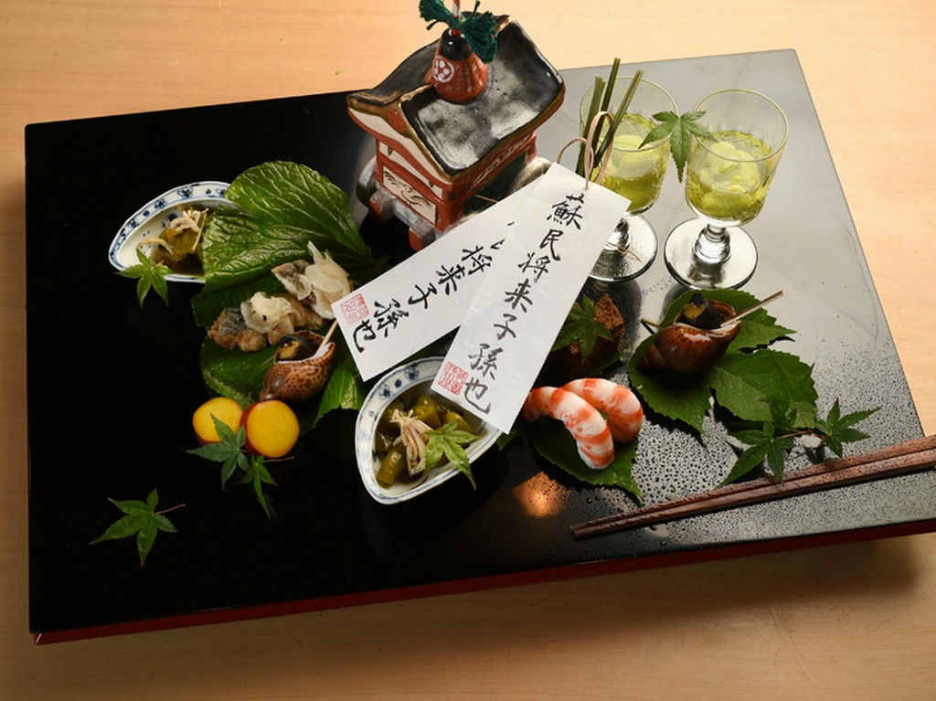 春夏秋冬の味覚で、四季の移ろいを感じさせてくれる『八寸』