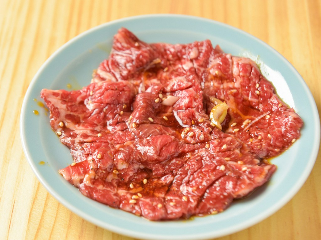 品質を見極めて厳選された「カルビ」や「ホルモン」は絶品