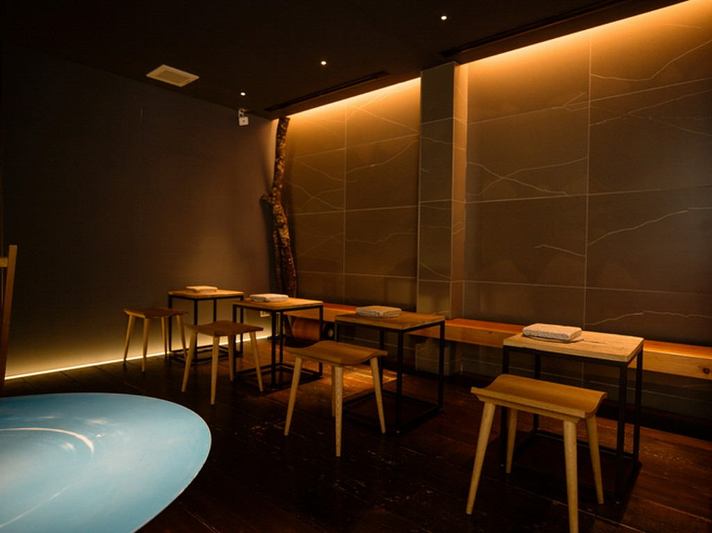 【Fujiya1935】ワールドの入り口となるウェイティングルーム