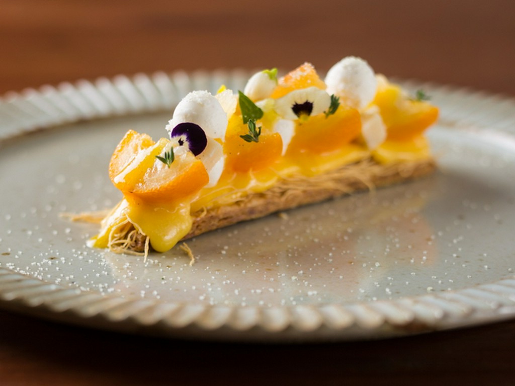 柑橘に重層的な味わいが混ざり合う『金柑とその皮を使ったクリーム バニラのパルフェ』