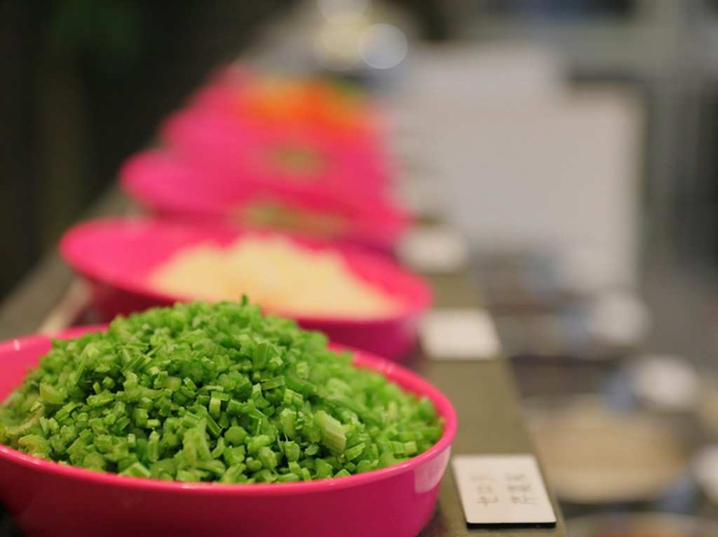 ベースのスープは四川から直接仕入れ。本場中国四川の味を再現！