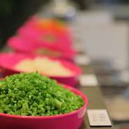 オーナーの奥さまは中国四川省出身。食材や薬膳を選び、日本人にも食べやすい味付けにしながらも本場の味やつくり方等が守られています。その味は四川省の方にもお墨付きをいただいているとか。