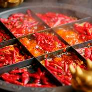 四川料理と言えば、唐辛子や香辛料をふんだんに使った「激辛」料理で知られています。【蜀漢】ではその味を再現。辛いメニューばかりではありませんが、激辛好きにも十分満足できるメニューが用意されています。