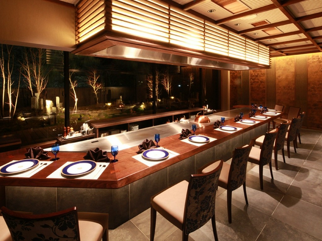 極上の近江牛を使った、五感全てで味わう鉄板焼