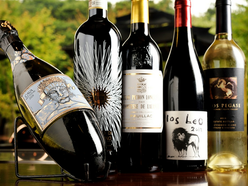 料理とのマリアージュを奏でる、選りすぐりのワイン