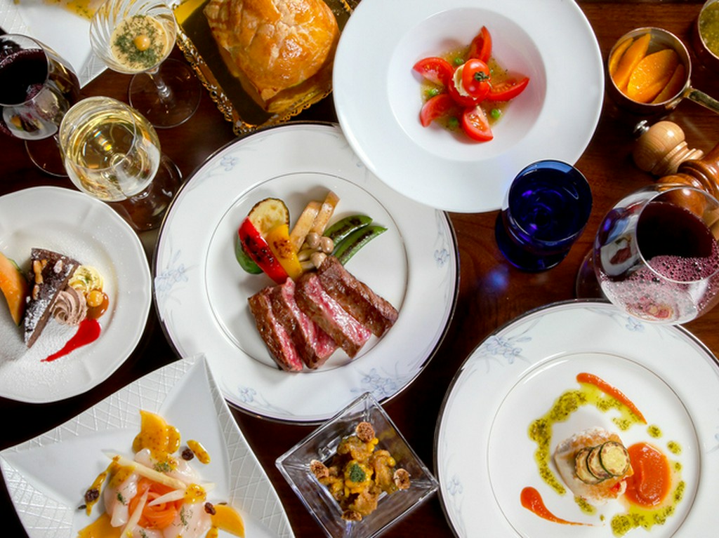 ギリシャ産オリーブオイルと自家製のガーリックチップ