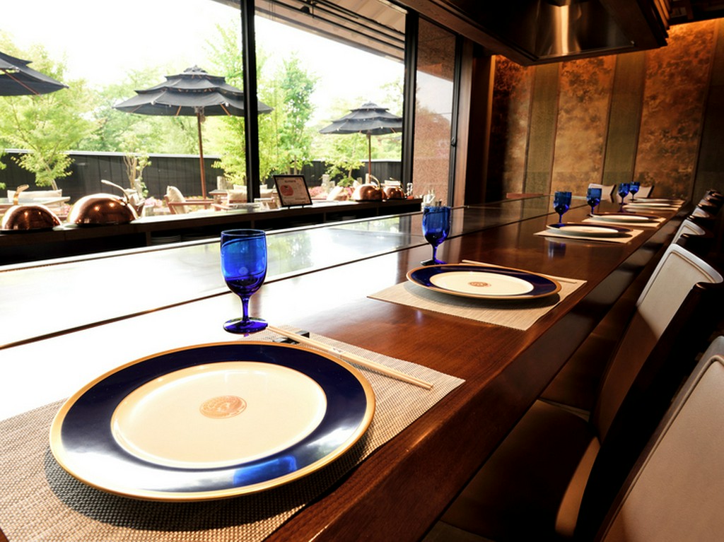 絶景を眺めながら、近江牛を堪能できるレストラン