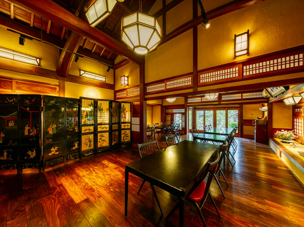 人間国宝第1号認定・富本憲吉の生家を改装したレストラン