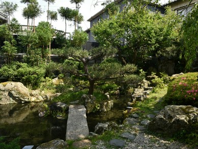 多彩なシーンに向く、2〜50名様まで対応の完全個室をご用意