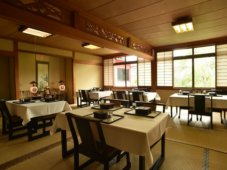 亀岡での御法要の食事に、確かな満足感とゆったりした時間を提供