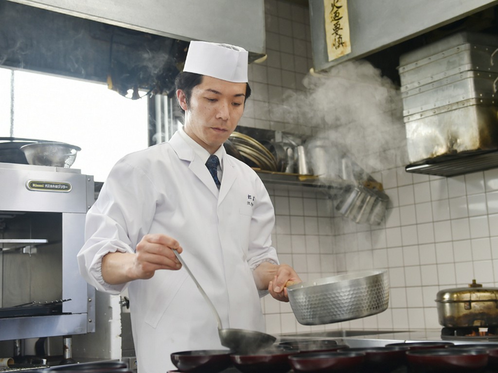 お客様の満足と笑顔のために全スタッフが心からのもてなしに精進