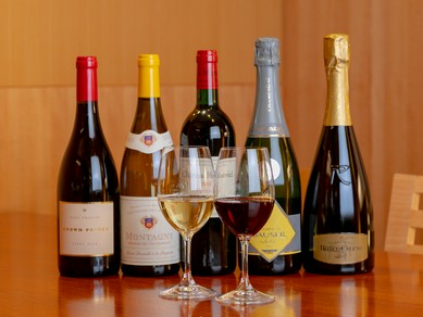 渡り蟹料理を引き立たせる“一番美味しい時期のワイン”にも注目