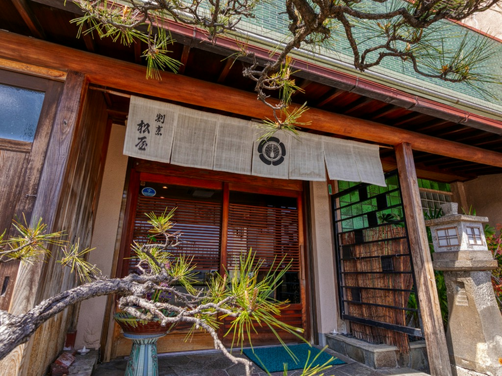 1964年創業の老舗ならではの伝統と、二代目の革新を堪能する