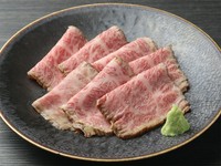 正に極上。口の中でとろける味わいは口中を至福の気分に。泡雪のようにはかなく繊細な口溶け。