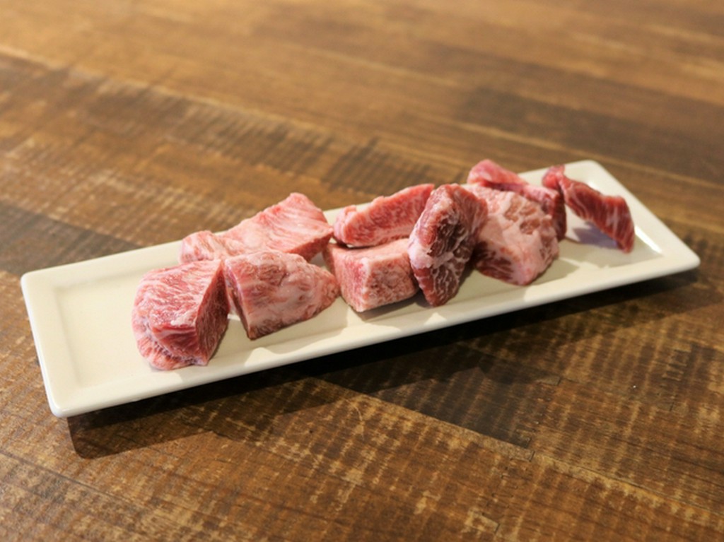 入荷した時に巡り合わせたらラッキー！希少部位『こめかみ』