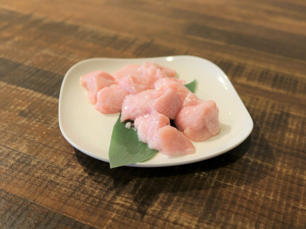 希少食材の仔牛の胸腺をホルモン焼きで食べる『リードヴォー』