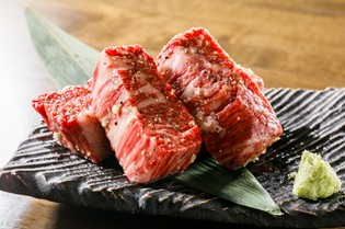 極厚で食べごたえ満点の『黒毛和牛特上ハラミ』