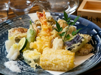 洗練された空間で、食事や会話を心ゆくまで堪能