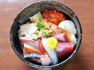 豊洲より常時仕入れる、上等の本マグロ