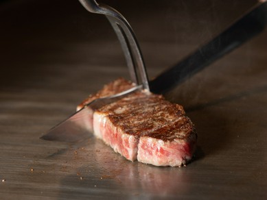 肉そのものが持つ力強い味わいを堪能する『山形牛ステーキ』