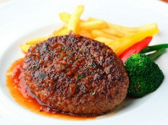 ビストロと言えば･･･やっぱりこれが無いと!!『Bistro特製ビーフハンバーグステーキ』