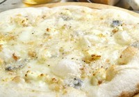 Italian Lunch　5品　
・フレッシュサラダ　・本日のスープ
・クワトロフォルマッジョ（クリスピー生地）
・デザート　・食後のお飲み物

単品：2400円