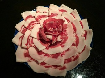 猪肉による華やかな逸品『猪鍋』